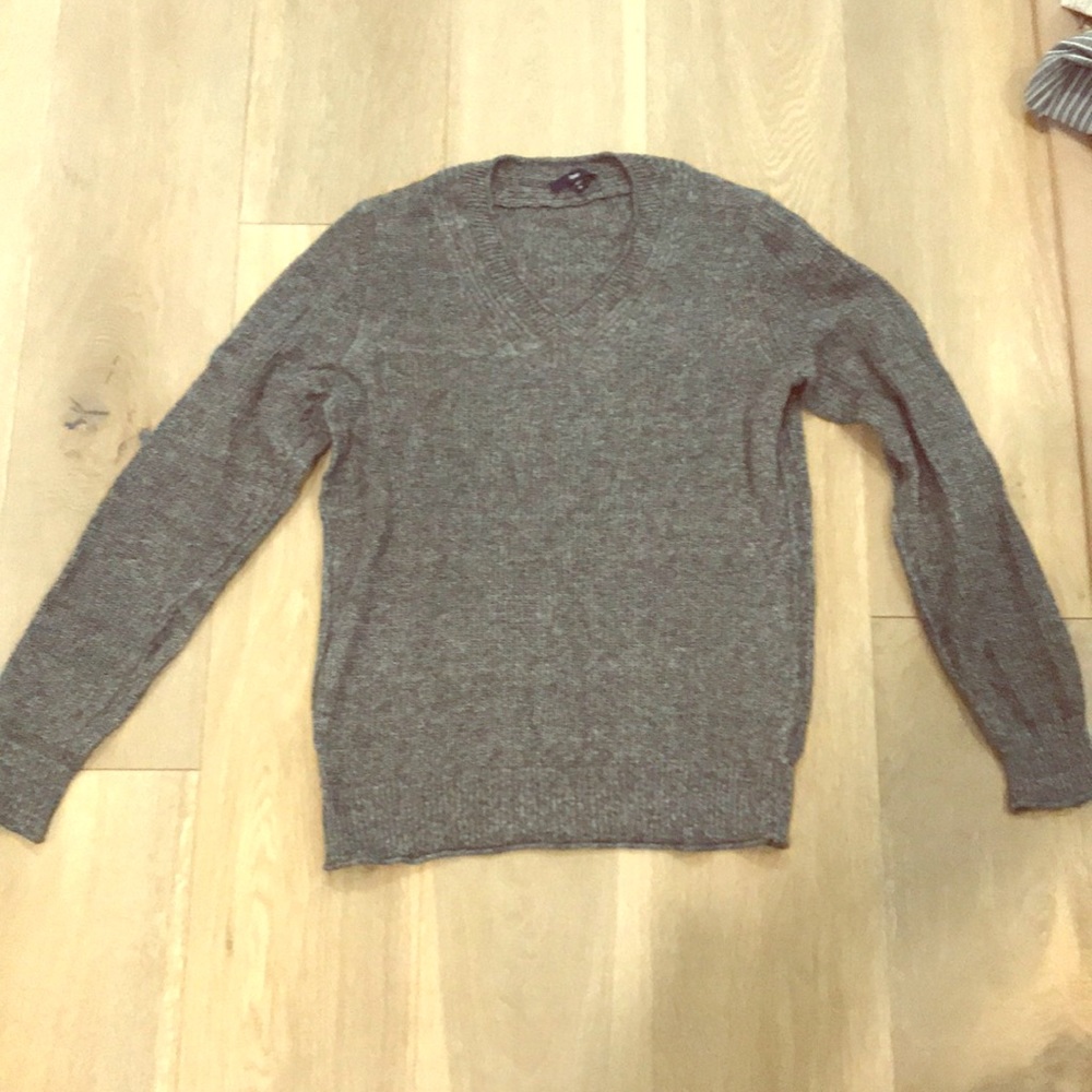 Gap gray sexy v neck